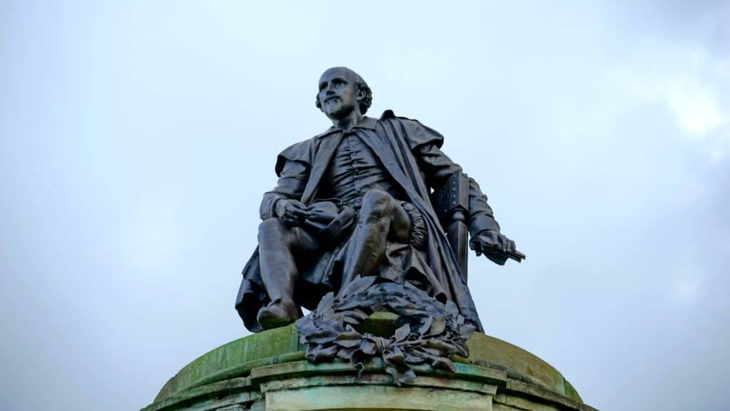 Stratford - Statue of William Shakespeare