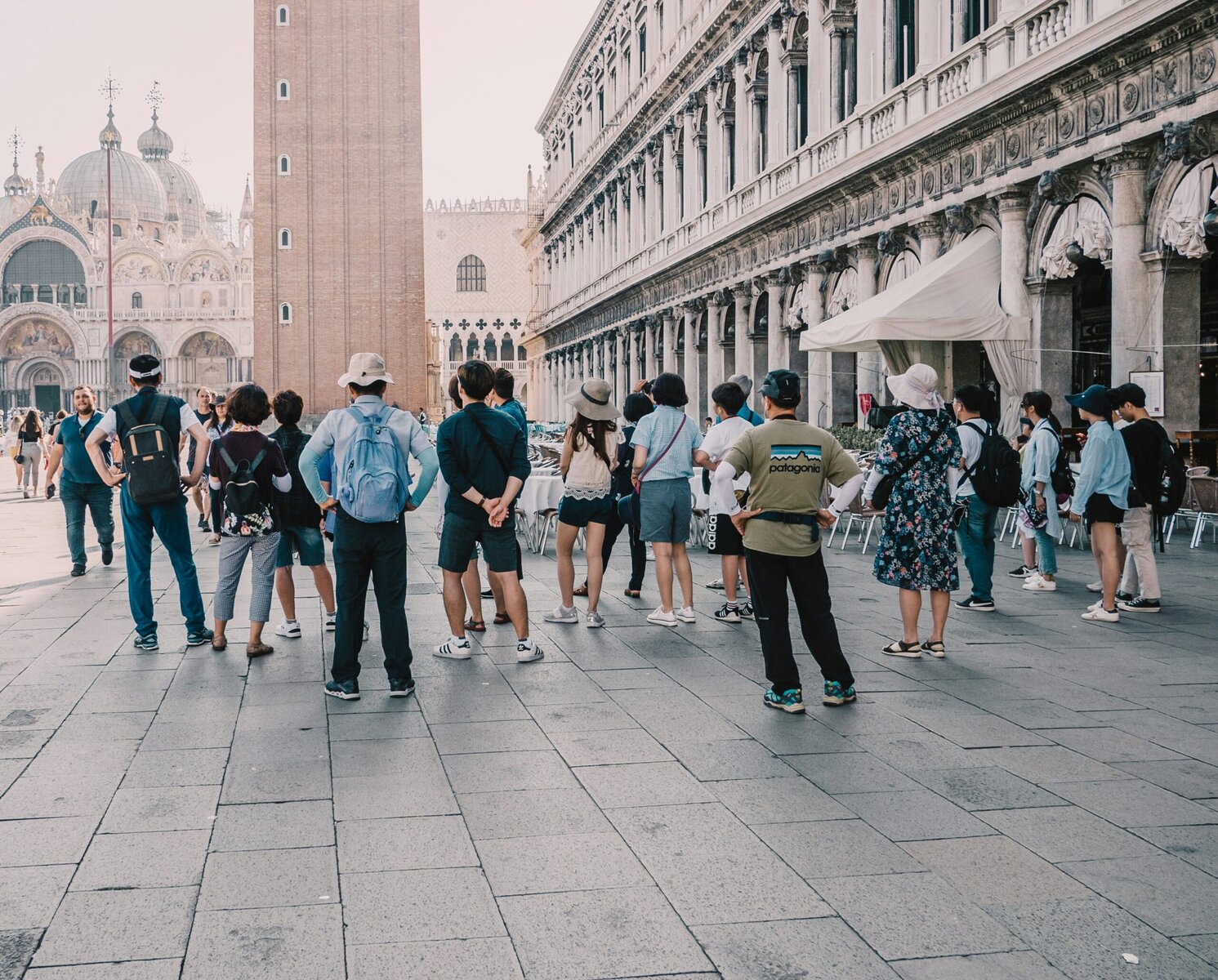 Budget Tips From Tour Guides - Join A Walking Tour