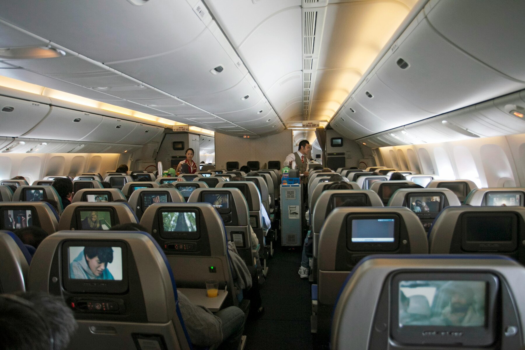 Choose A Best Seat On A Plane